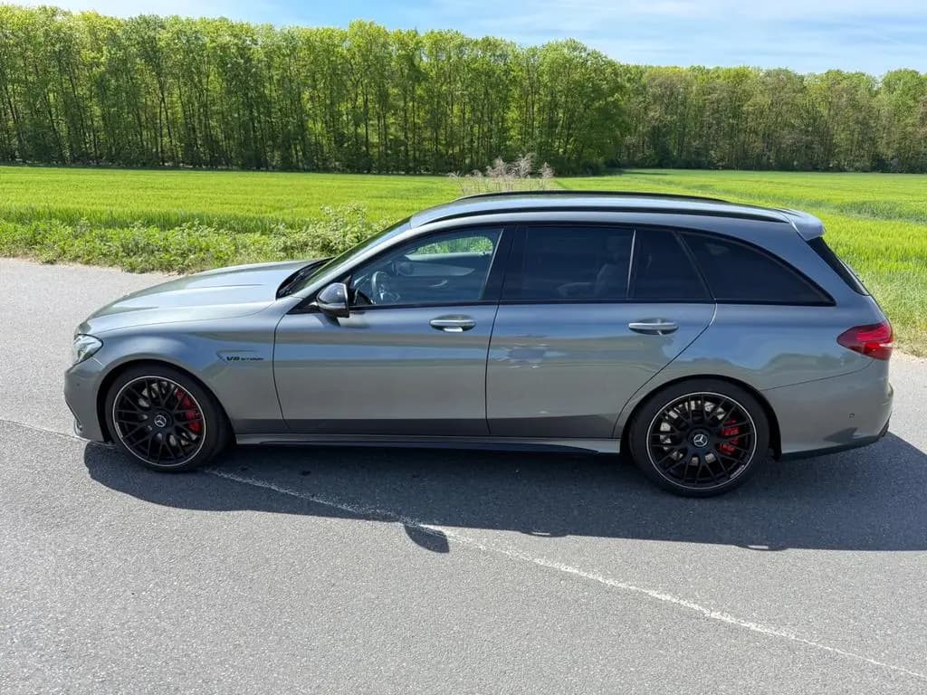 Main__Slider__Photo:Mercedes-Benz C 63 AMG AMG C 63 s T*Klappe*TOP*Burmester*SH*Gar.* 12/2017-0