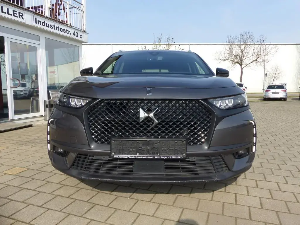 Main__Slider__Photo:DS Automobiles DS7 (Crossback) DS7 Crossback Performance Line Panorama*Navi*Kam 05/2019-1