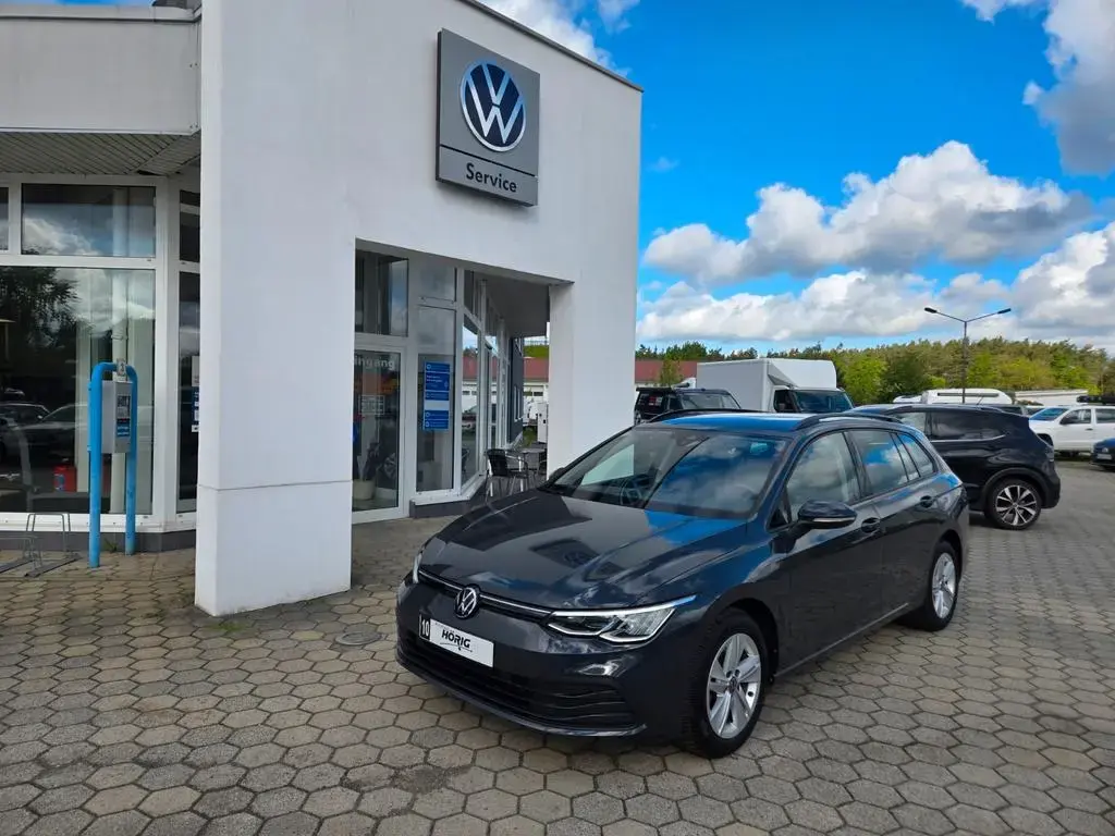 Main__Slider__Photo:Volkswagen Golf VIII Variant Life Kamera Navi LED 12/2022-1