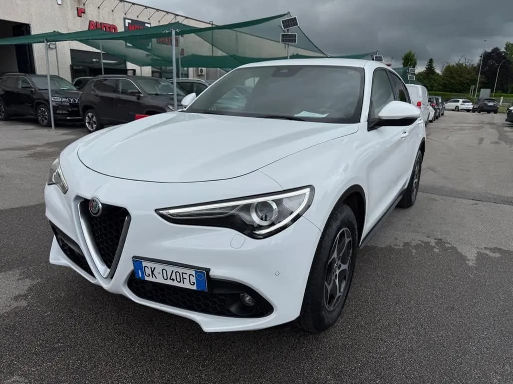 Main__Slider__Photo:Alfa Romeo Stelvio 2.2 190 CV AT8 Q4 Executive 05/2022-0