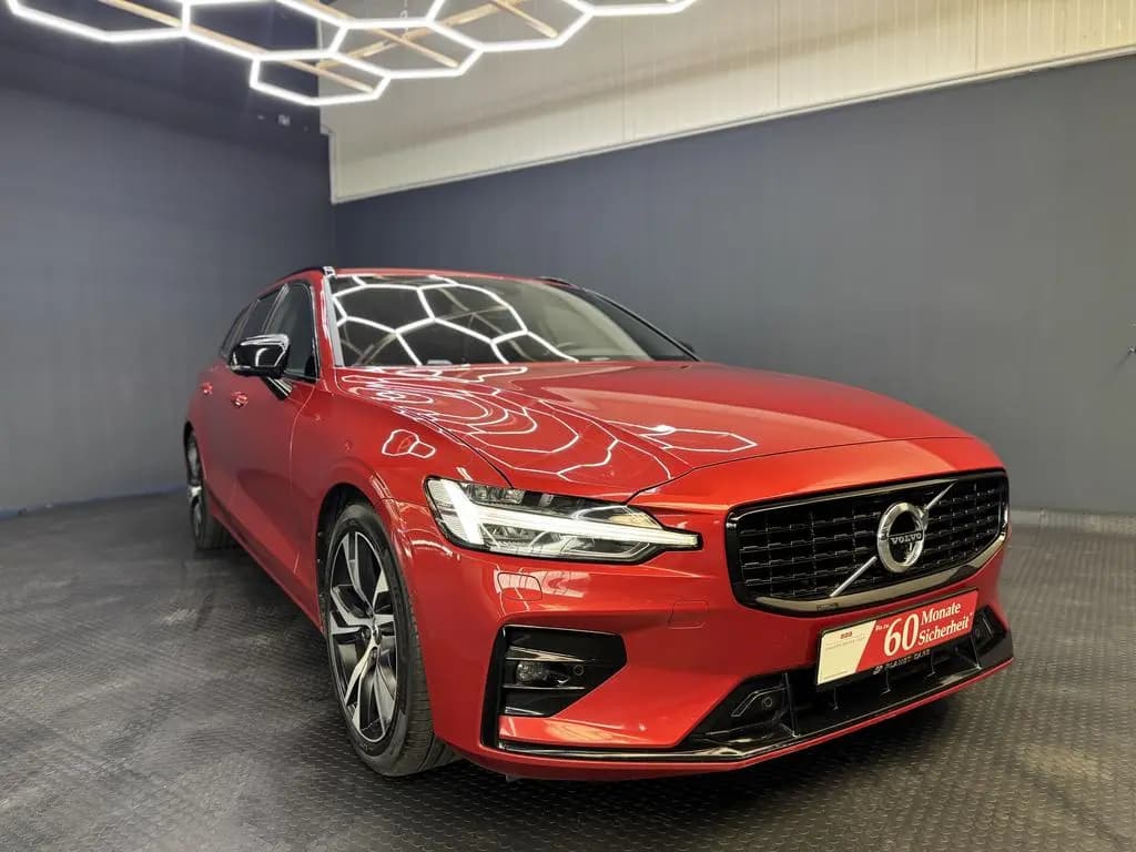 Main__Slider__Photo:Volvo V60 R Design*3JGarantie*AppleCarPlay*360Grad* 03/2021-0