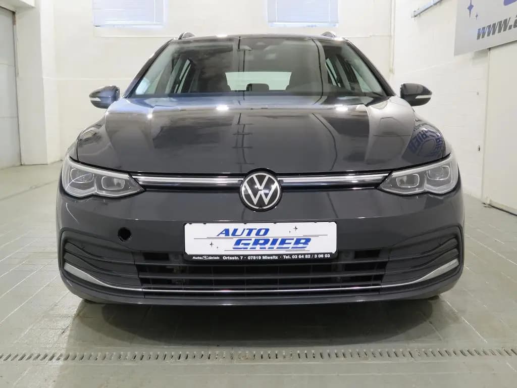Main__Slider__Photo:Volkswagen Golf VIII Variant Style, LED,App,Navi,Sportsitze 08/2022-0