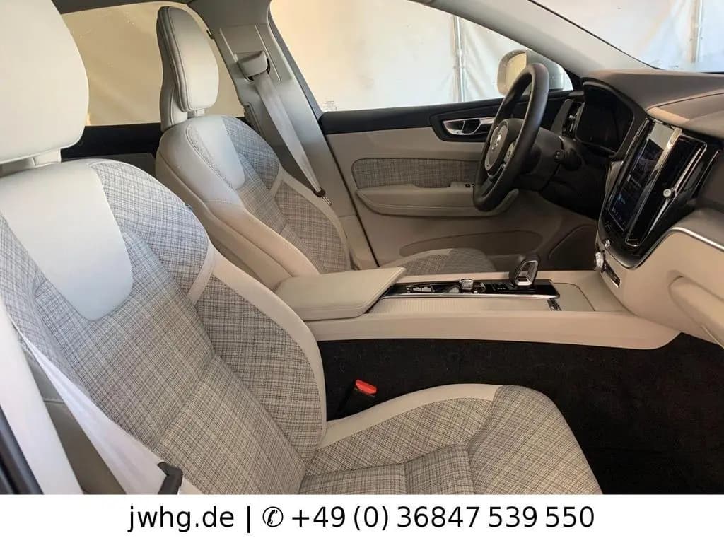 Main__Slider__Photo:Volvo XC60 Core 2WD ACC | LED+ | TEILLEDER | STANDHZ 01/2023-0