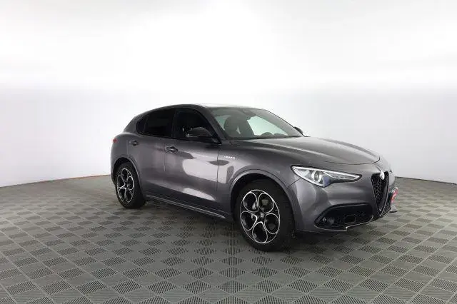 Main__Slider__Photo:Alfa Romeo Stelvio ALFA ROMEO Stelvio Stelvio 2.2 Turbodiesel 210 C 03/2023-1