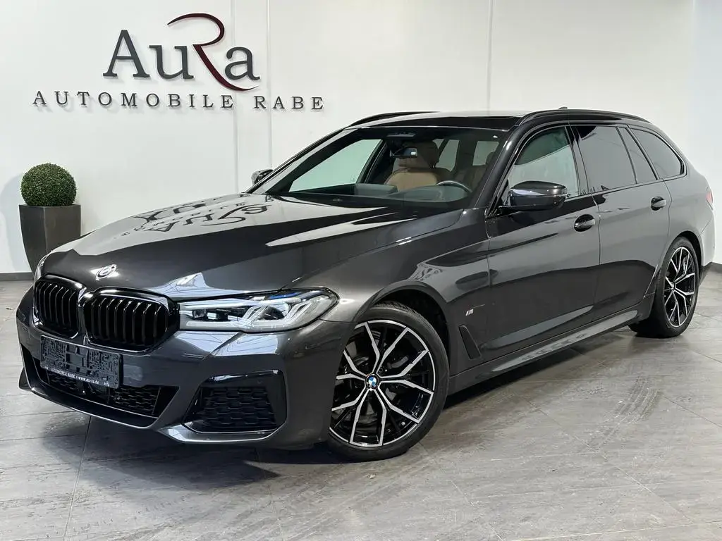 Main__Slider__Photo:BMW 520 d Touring M-Sport NAV+LED+PANO+ACC+HEAD-UP+PA 11/2022-1