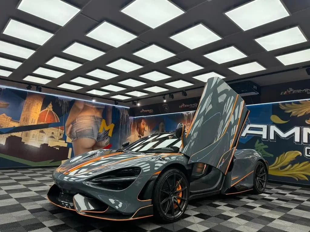 Main__Slider__Photo:McLaren 765LT Mclaren 765LT (765) 01/2022-0