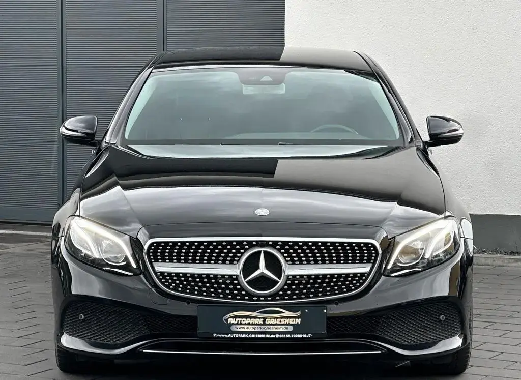Main__Slider__Photo:Mercedes-Benz E-Class d 9G Lim*AVANTGARDE*COMAND*DI-TACHO*KAMERA 06/2016-1