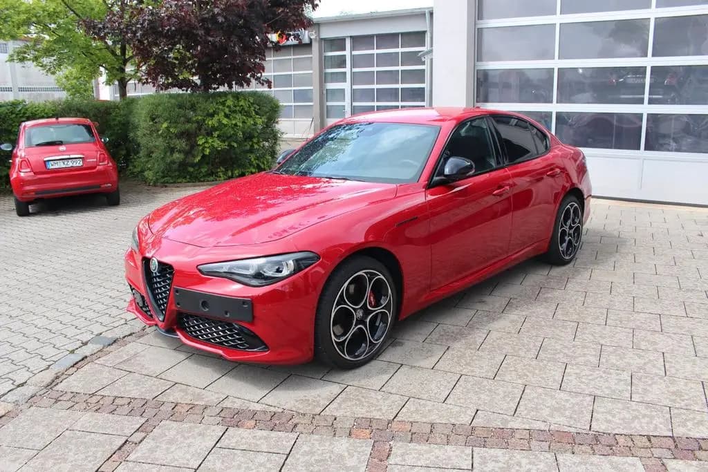 Main__Slider__Photo:Alfa Romeo Giulia Competizione Q4  MATRIX-LED  0,99% Finanz 10/2023-0