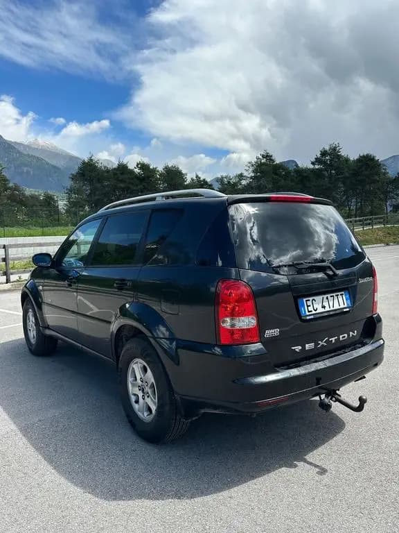 Main__Slider__Photo:Ssangyong Rexton II manuale 4x4 05/2010-0