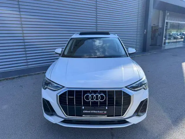 Main__Slider__Photo:Audi Q3 AUDI Q3 40 TFSI quattro S tronic S line edition 09/2019-1