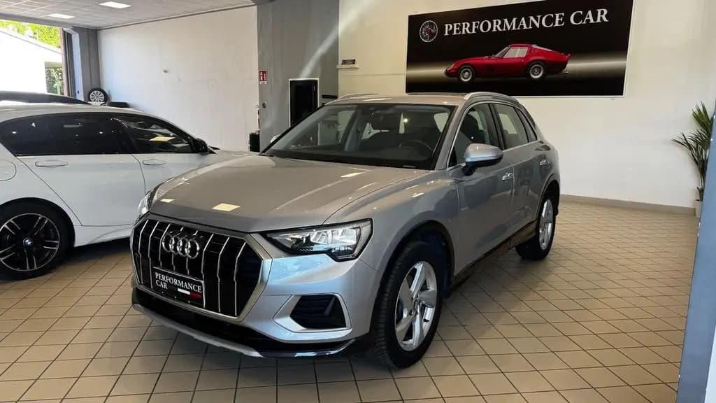 Main__Slider__Photo:Audi Q3 35 TDI S tronic Business Advanced 05/2020-0