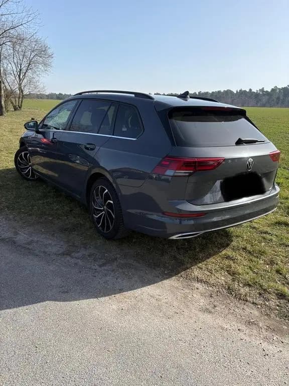 Main__Slider__Photo:Volkswagen Golf VIII Variant Style 1.5 TSI... 02/2022-0