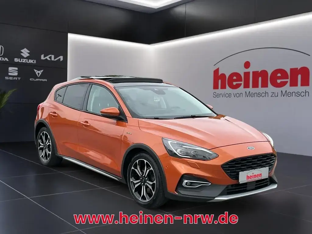 Main__Slider__Photo:Ford Focus 1.5 EcoBoost Active NAVI LED PANO HUD 01/2019-1