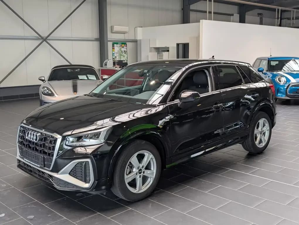 Main__Slider__Photo:Audi Q2 35 TFSI S-Line LED Navi 8-fach 12/2022-0