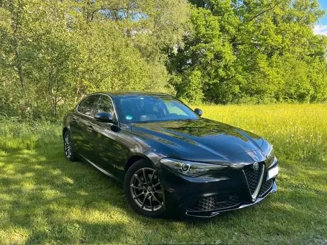 Main__Slider__Photo:Alfa Romeo Giulia Super 2.2 Diesel 16V 132 kW Super 07/2017-0