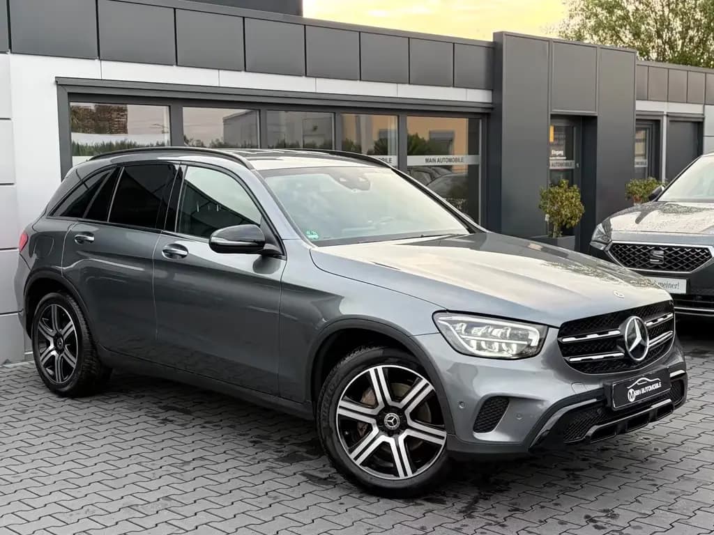Main__Slider__Photo:Mercedes-Benz GLC 200 4Matic Night-Paket*LED*CarPlay*R-Kamera* 08/2019-0