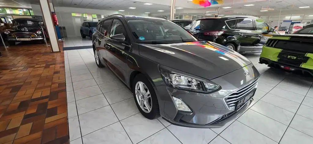 Main__Slider__Photo:Ford Focus 1.0 EcoBoost COOL&CONNECT Sitzheizung TWA 05/2019-1