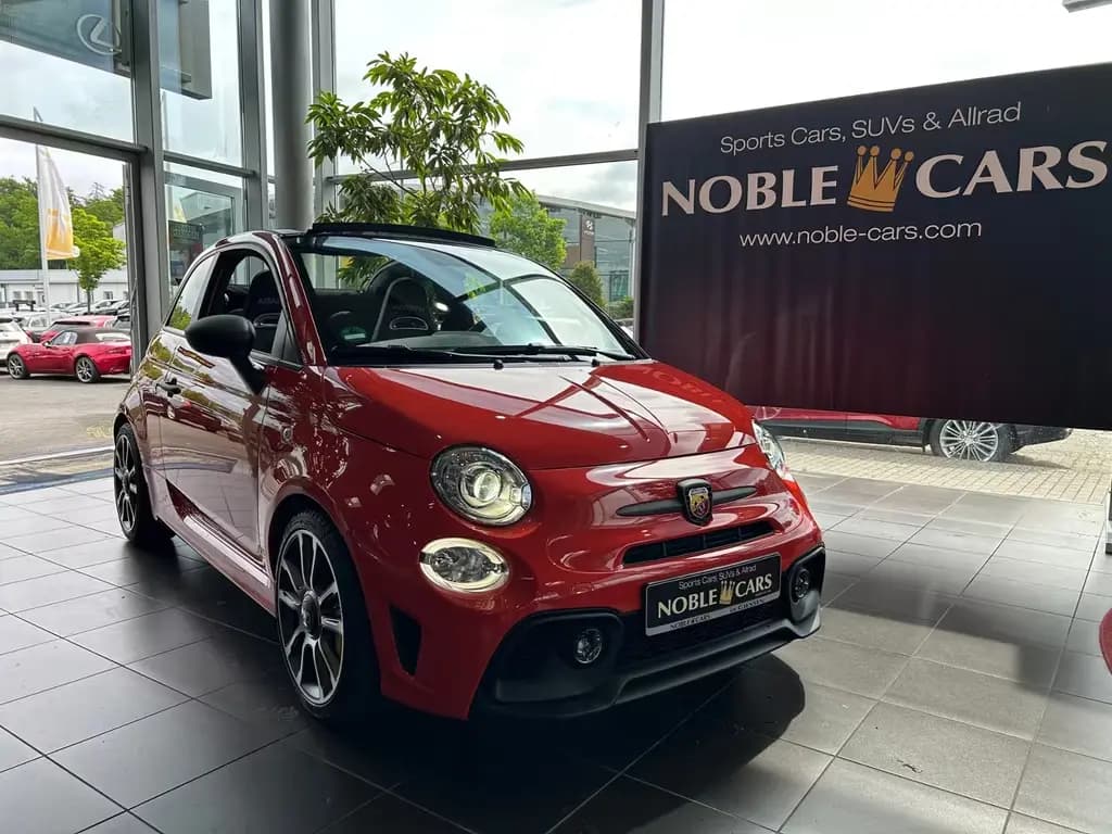 Main__Slider__Photo:Abarth 695C Cabrio Turismo BEATS NAV LEDER ALU 03/2024-0