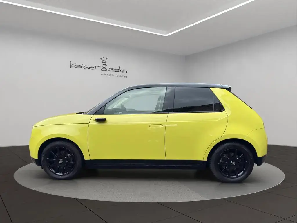 Main__Slider__Photo:Honda e Basis *1.Hand*Pano-Dach*Bluetooth* 03/2022-1
