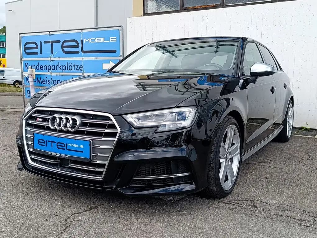 Main__Slider__Photo:Audi S3 Sportback 2.0 TFSI quattro S-Tronic LED Navi 11/2019-0