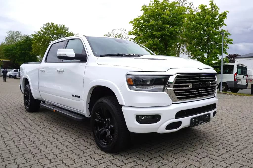 Main__Slider__Photo:Dodge RAM 5,7 Laramie Sport  long~4x4~Leder~LED~AHK~ 07/2022-0