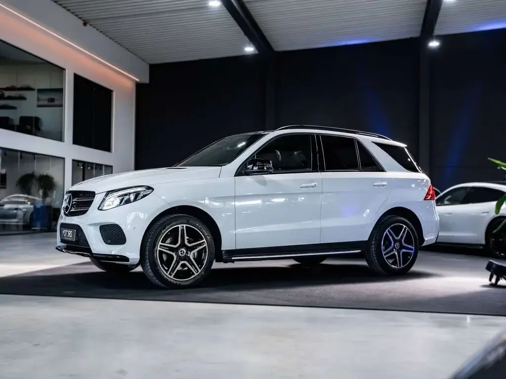 Main__Slider__Photo:Mercedes-Benz GLE 250 250d 4-Matic - AHK - AMG line - Night pa 03/2017-1