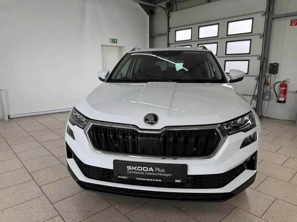 Main__Slider__Photo:Skoda Karoq 1.5 TSI ACT DSG Tour KAMERA NAVI ACC LED 03/2023-1