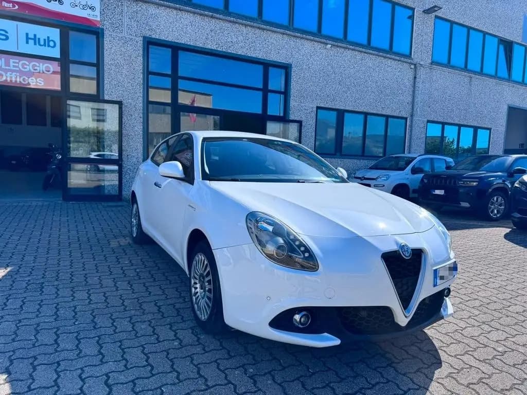 Main__Slider__Photo:Alfa Romeo Giulietta 1.6 JTDm 120 CV 05/2018-0