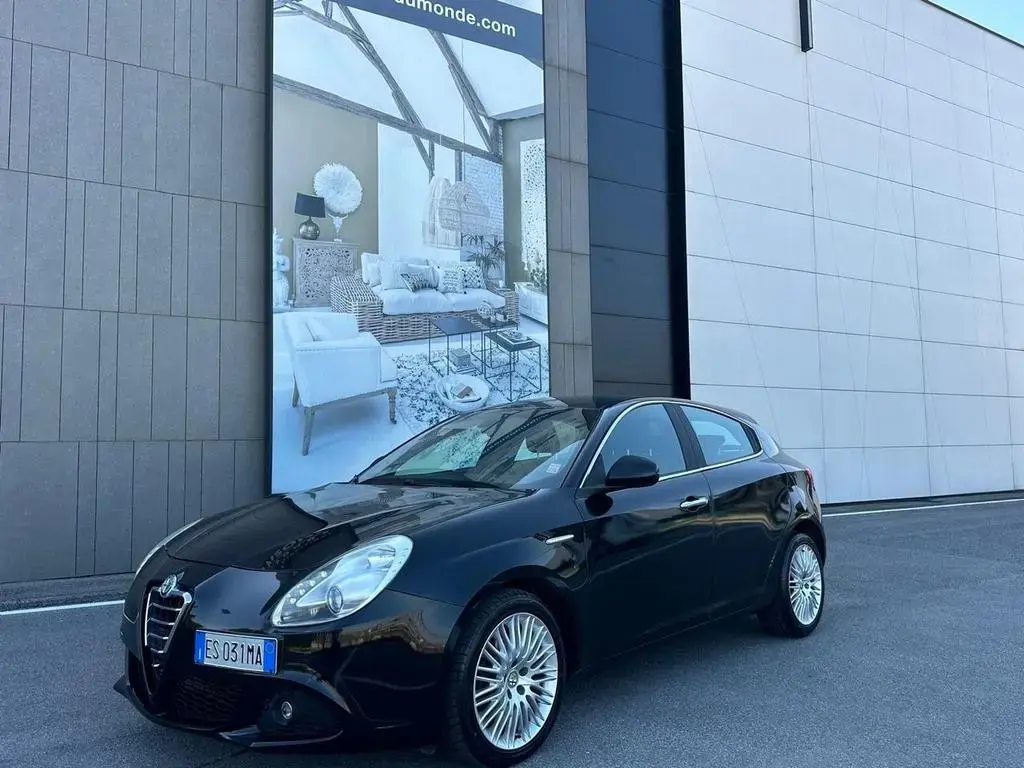 Main__Slider__Photo:Alfa Romeo Giulietta 1.6 JTDm-2 105 CV Exclusive 06/2013-1