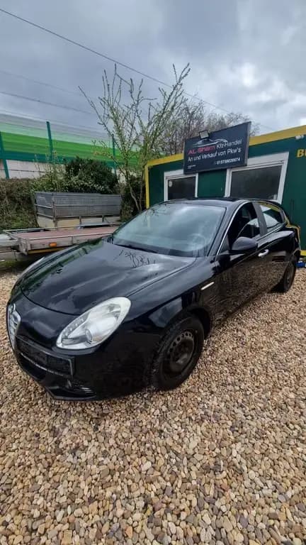 Main__Slider__Photo:Alfa Romeo Giulietta Super 10/2011-0