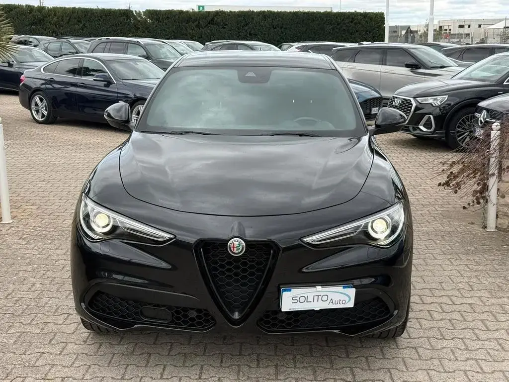 Main__Slider__Photo:Alfa Romeo Stelvio Alfa Stelvio 2.2 TD 210 CV AT8 Q4 Veloce 09/2021-1