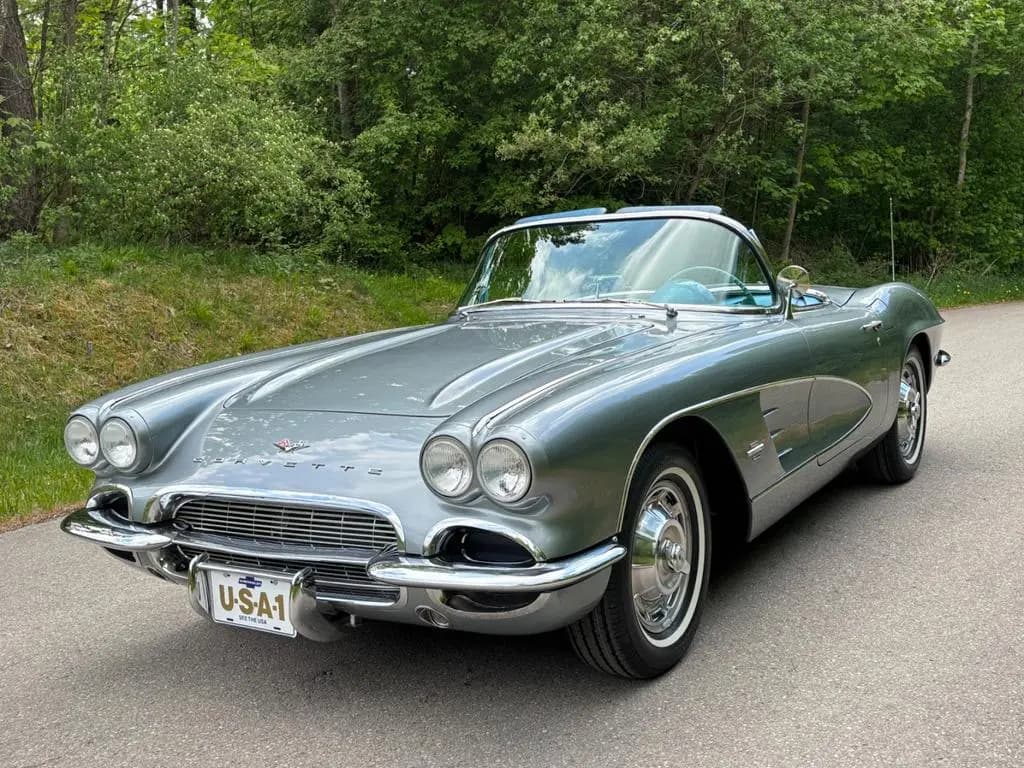 Main__Slider__Photo:Corvette C1 ,orig.37tmls!2.Hd!dt.Zul;seit 1975 stillgelegt 06/1961-0
