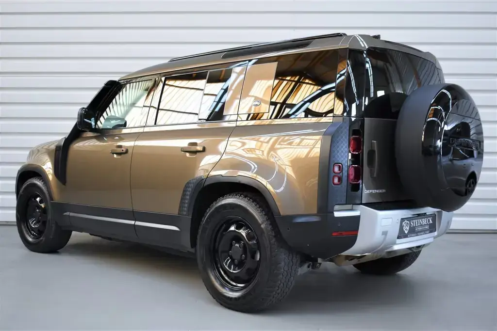 Main__Slider__Photo:Land Rover Defender 110 SE+Standheizung+360°+Panorama 08/2022-1
