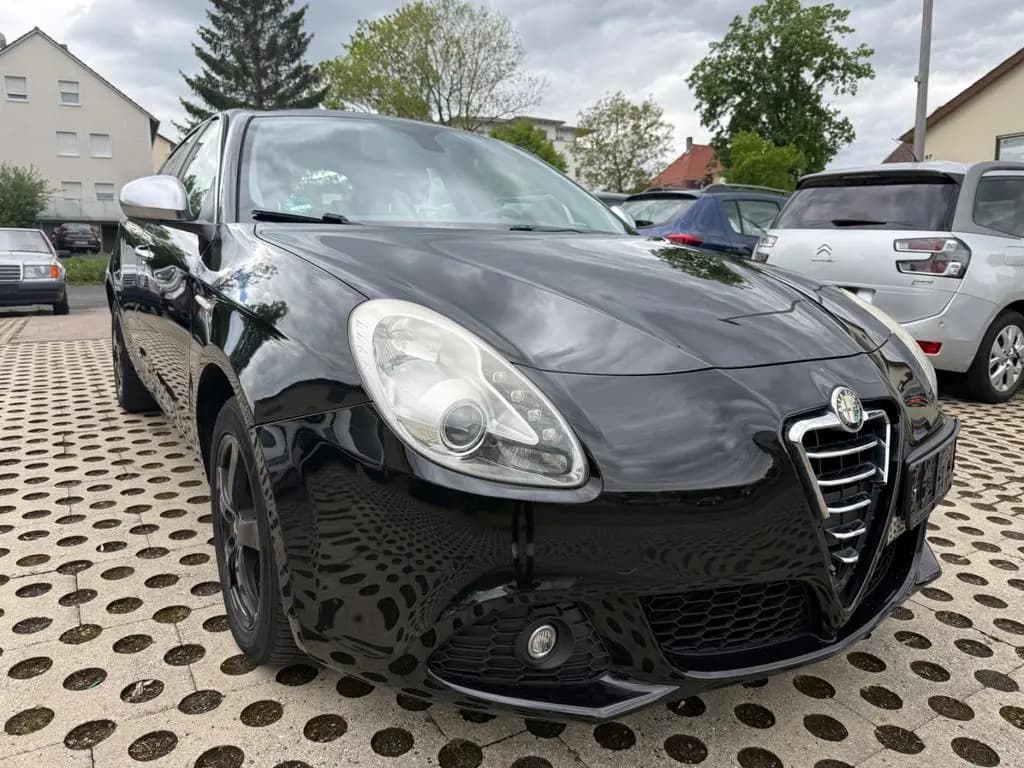 Main__Slider__Photo:Alfa Romeo Giulietta Super 05/2011-0