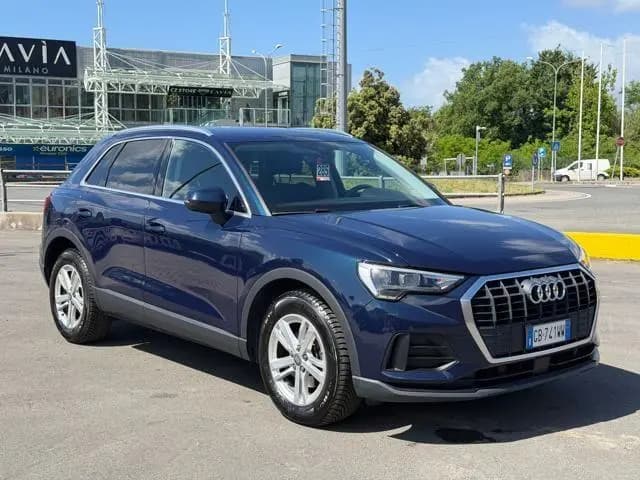 Main__Slider__Photo:Audi Q3 AUDI Q3 35 TDI quattro S tronic Business 07/2020-0