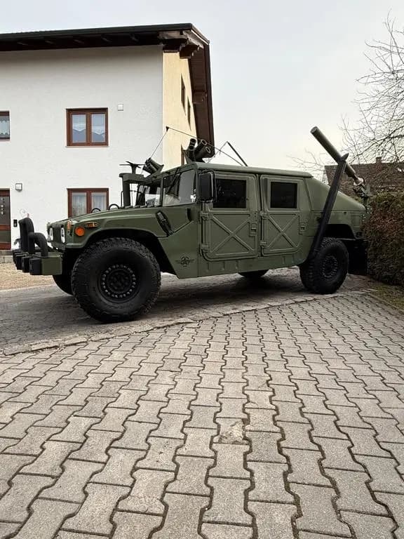 Main__Slider__Photo:Hummer Other Andere 03/1992-0