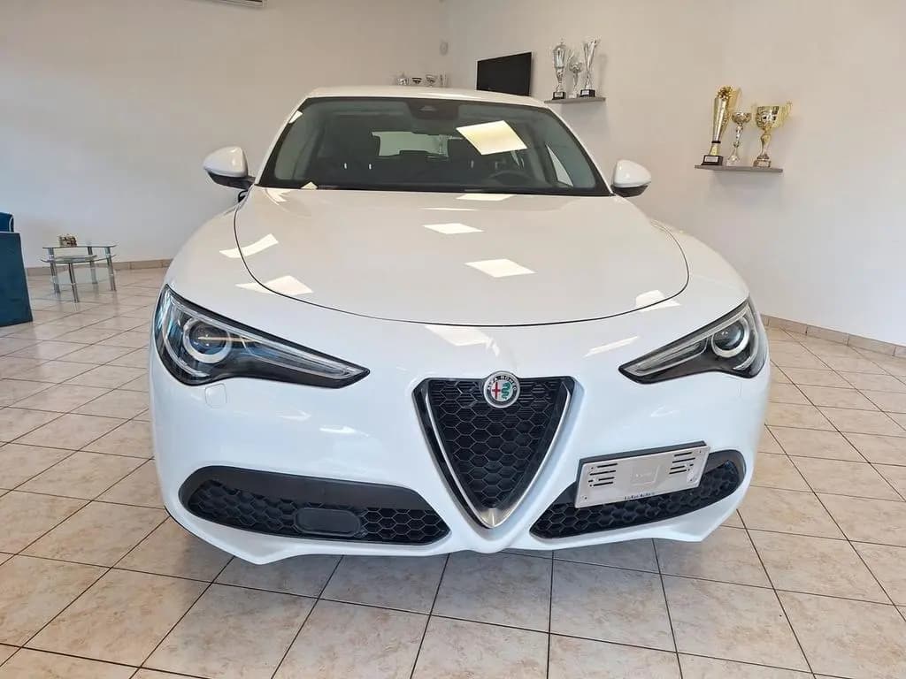 Main__Slider__Photo:Alfa Romeo Stelvio 2.2 Turbodiesel 190 CV AT8 Q4 07/2021-0