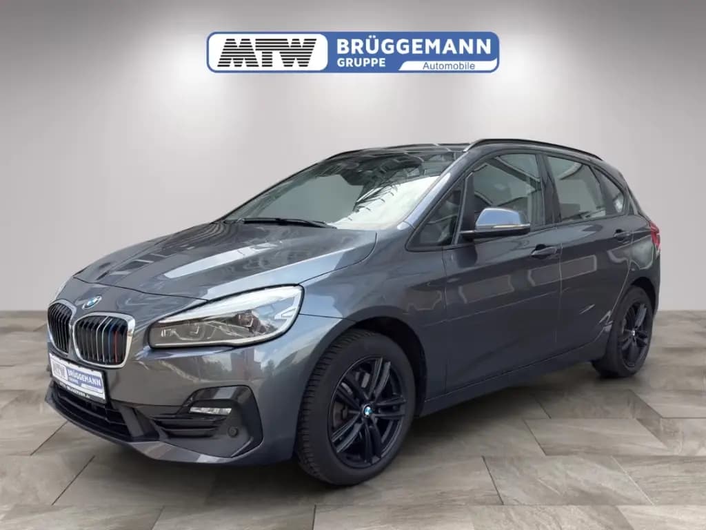Main__Slider__Photo:BMW 220 Active Tourer d xDrive Sport Line PANORAMA 09/2018-0