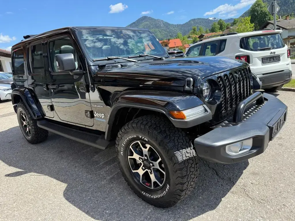 Main__Slider__Photo:Jeep Wrangler / Wrangler Unlimited Plug-In Hybrid Sah 04/2022-1