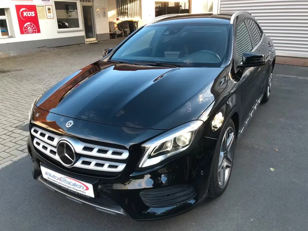 Main__Slider__Photo:Mercedes-Benz GLA 250 4M  AMG +DISTRO+StHz+LED+Easy-Pack+H&K+ 01/2018-0