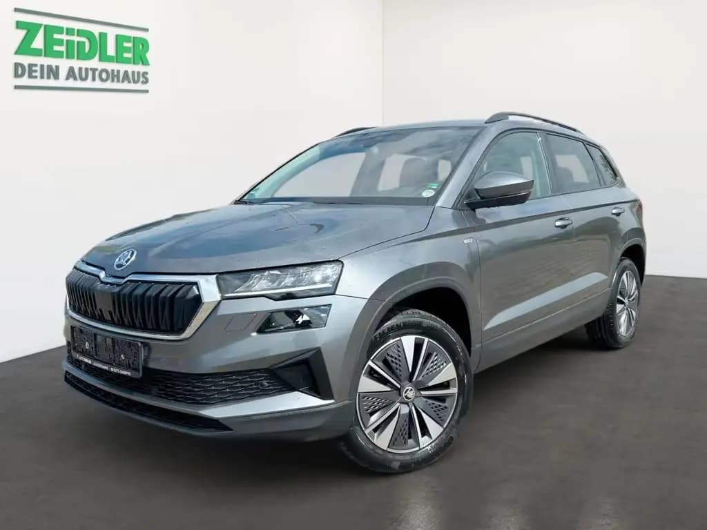 Main__Slider__Photo:Skoda Karoq 1.5 TSI ACT Tour LED Navi Kam. 2xKlima ACC 04/2023-0