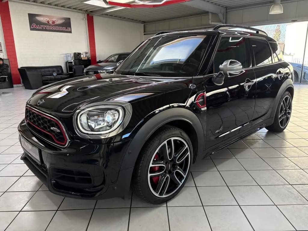 Main__Slider__Photo:MINI John Cooper Works Countryman John Cooper Works All4 PANO KAMER HUD 06/2018-0