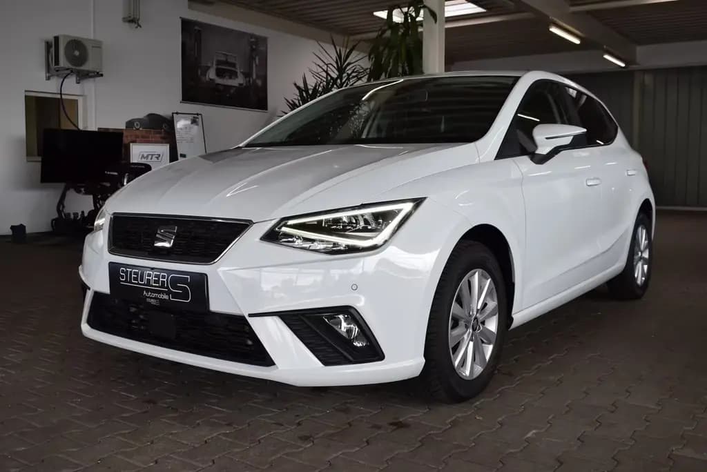 Main__Slider__Photo:Seat Ibiza 1.0 TSI Style ACC Winter-Paket Navi Kamera 03/2019-0