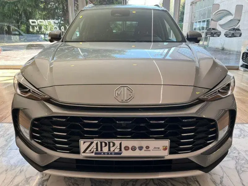 Main__Slider__Photo:MG ZS 1.5 Hybrid+ Luxury 03/2025-1
