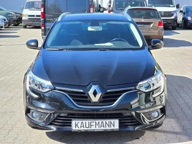 Main__Slider__Photo:Renault Megane IV Grandtour Limited DELUXE 1.3 TCe 160E 07/2020-1