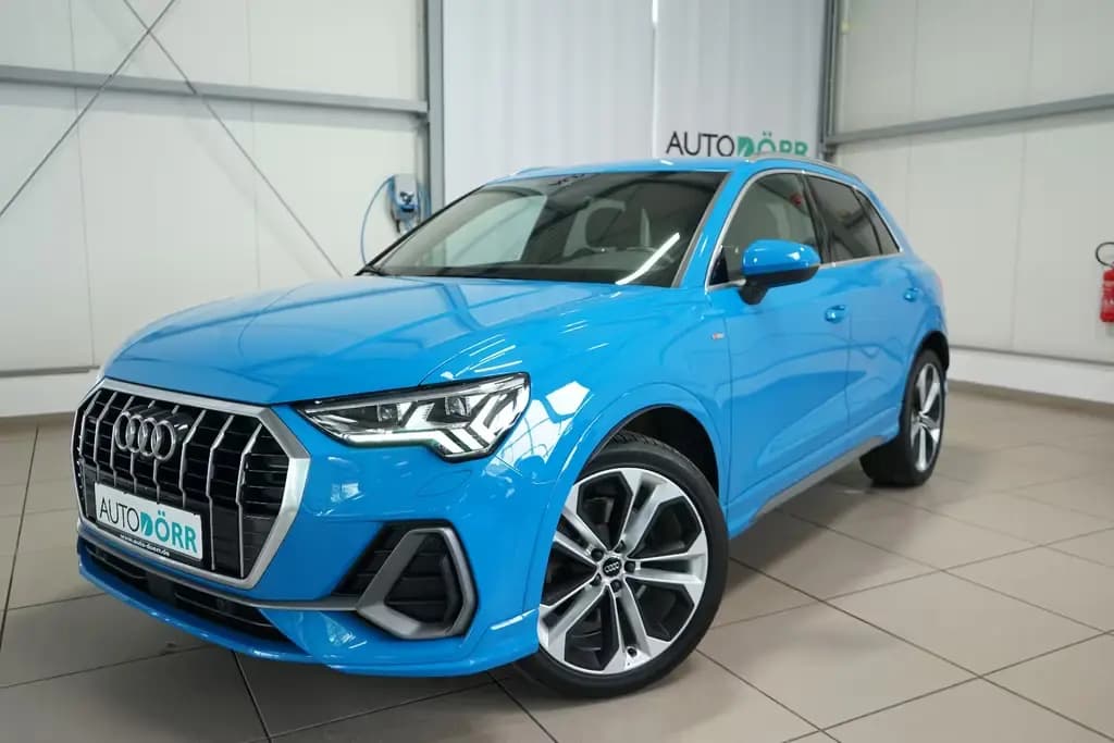 Main__Slider__Photo:Audi Q3 45 TFSI quattro S Line Standheizung+AD+360° 04/2019-0