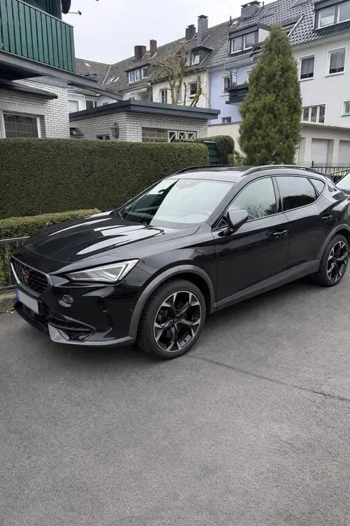 Main__Slider__Photo:Cupra Formentor 2.0 TSI 228kW VZ 4Drive DSG VZ 01/2024-0