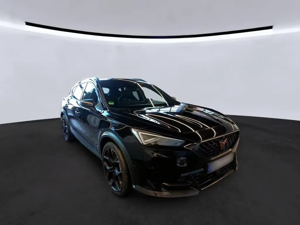 Main__Slider__Photo:Cupra Formentor VZ5 4Drive Matrix-Beam LED 02/2024-0