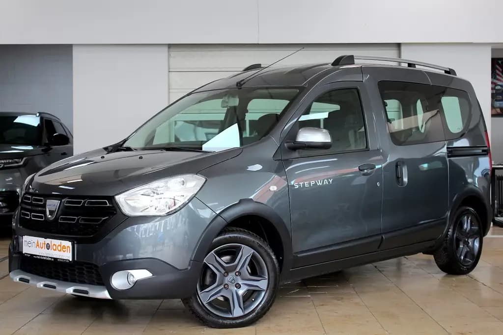 Main__Slider__Photo:Dacia Dokker TCe 115 Stepway Celebration *1.HAND*NAVI* 01/2018-0