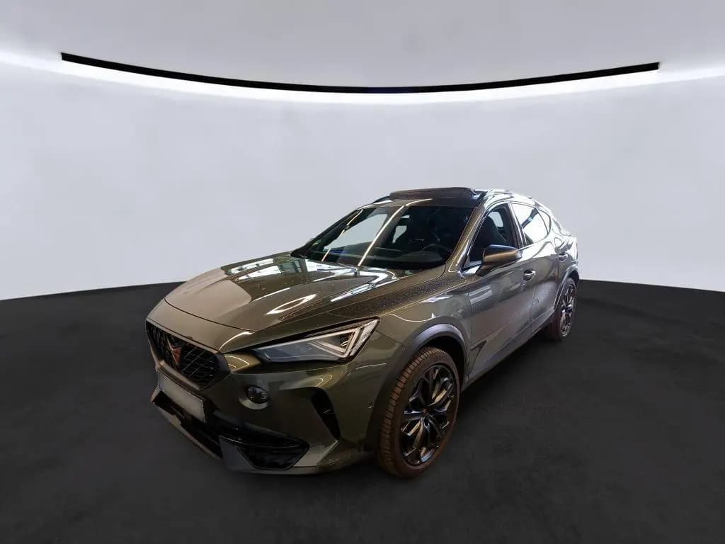 Main__Slider__Photo:Cupra Formentor VZ Tribe Edition 4Drive Panorama Beats 01/2024-0